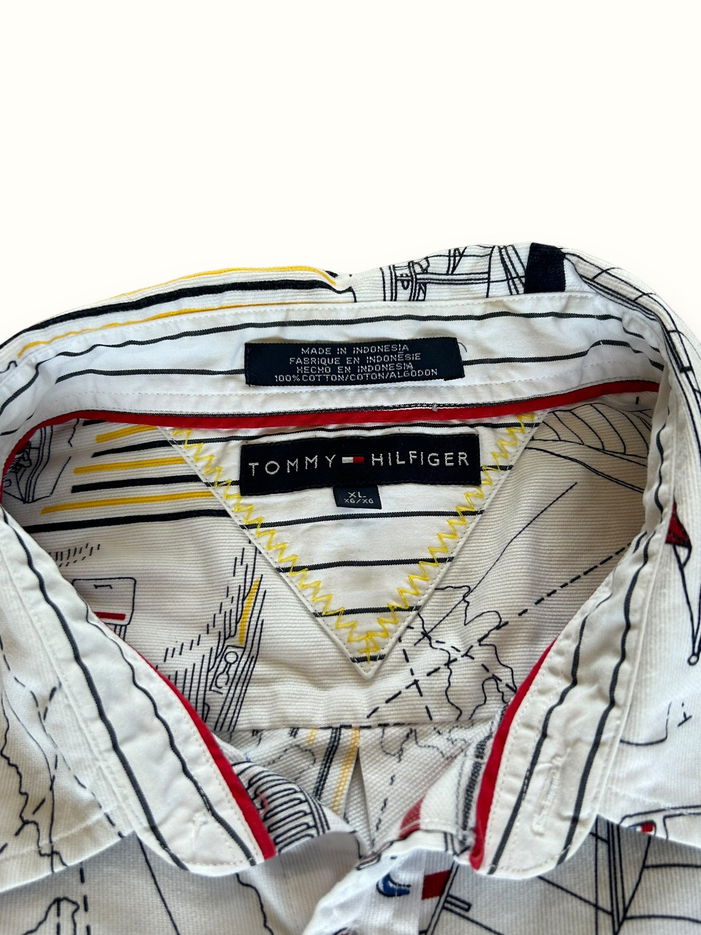 Vintage Tommy Hilfiger short sleeve shirt (XL)