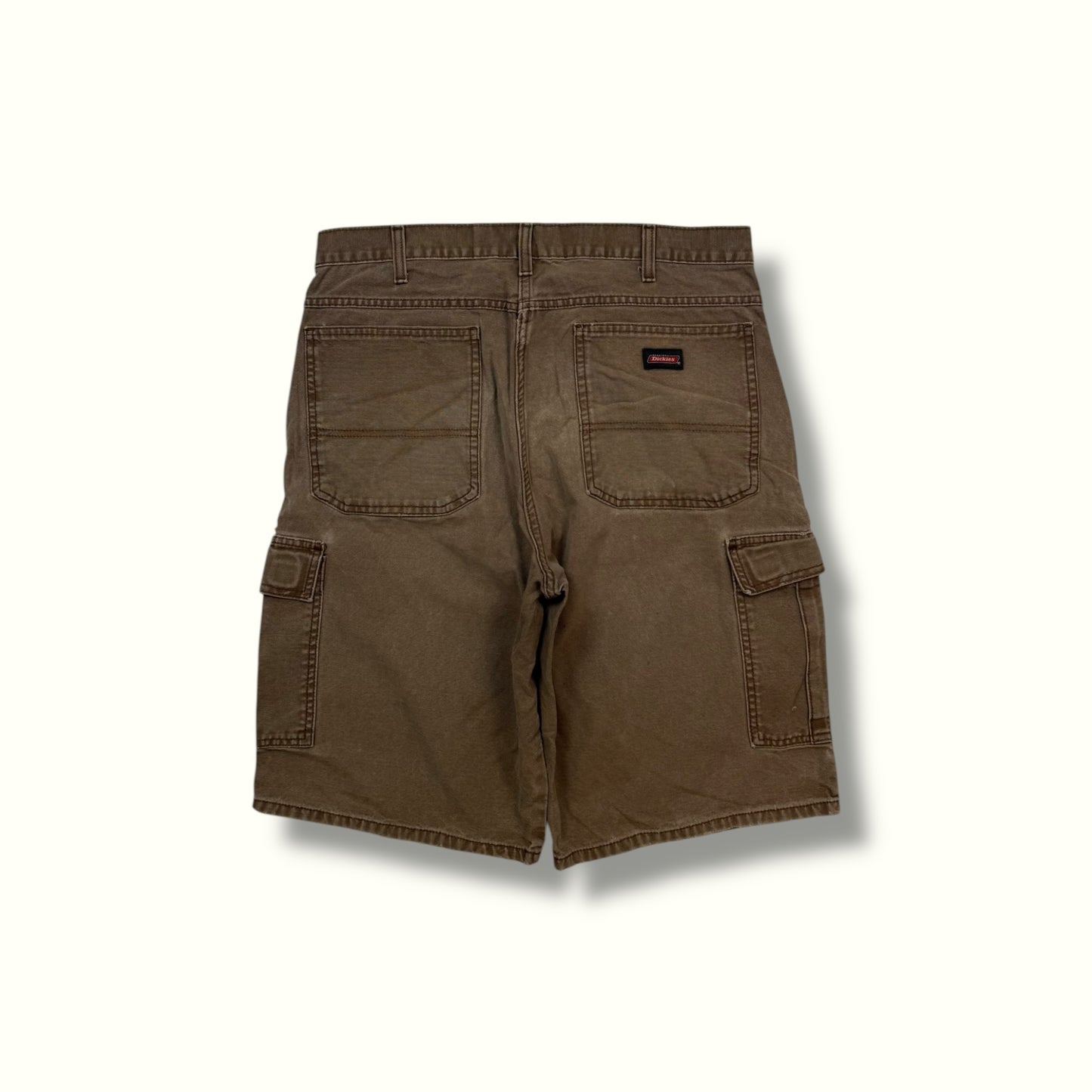 Vintage Dickies baggy cargo shorts (W36)