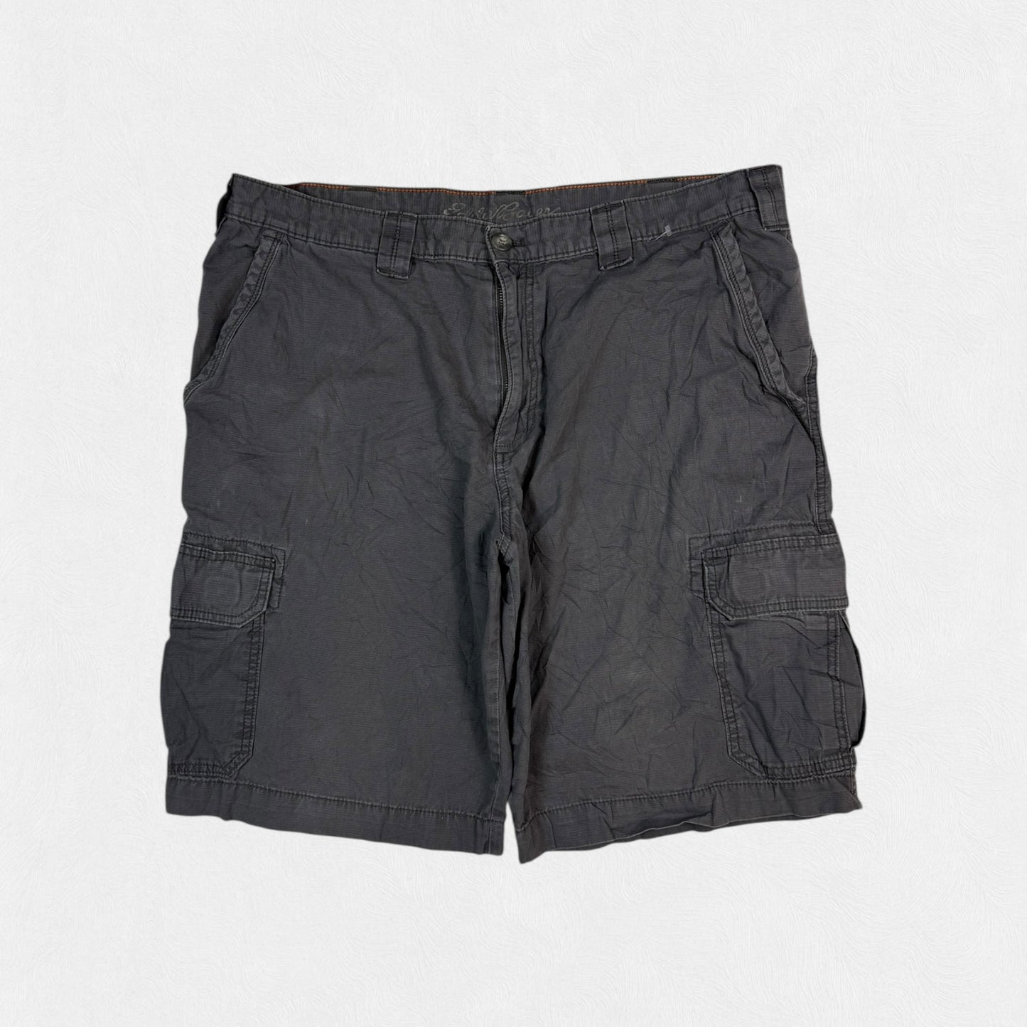 Eddie Bauer baggy cargo shorts (W38)