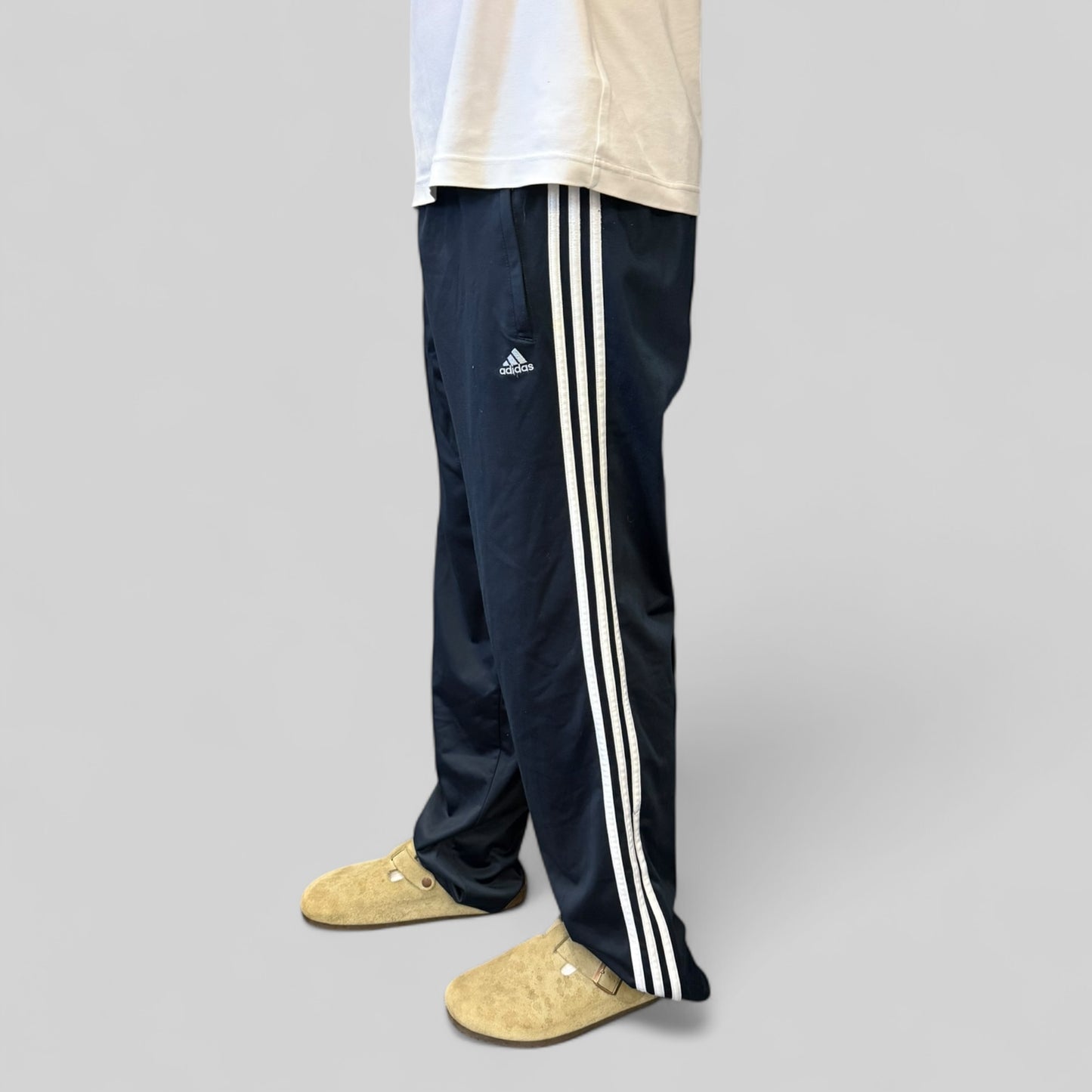 Vintage Adidas baggy track pants (L)