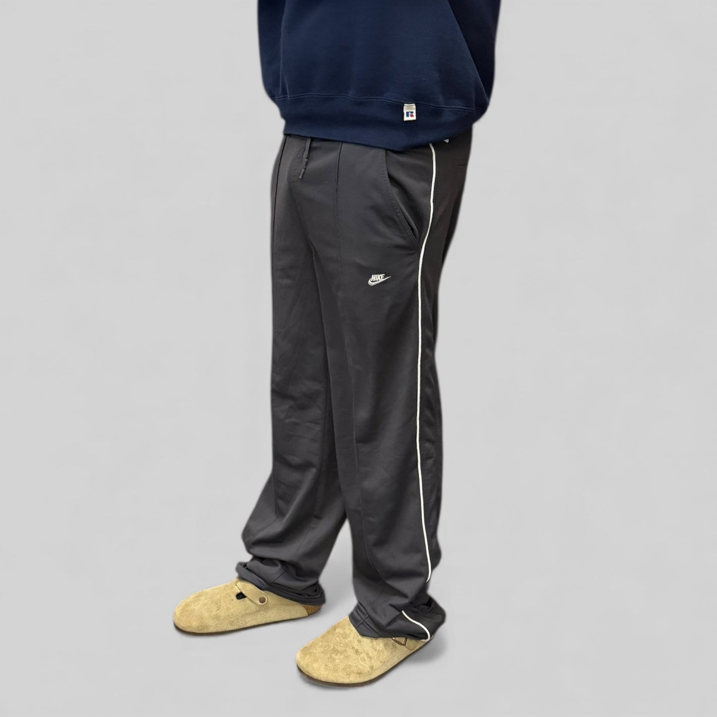 Vintage Nike baggy track pants (S)