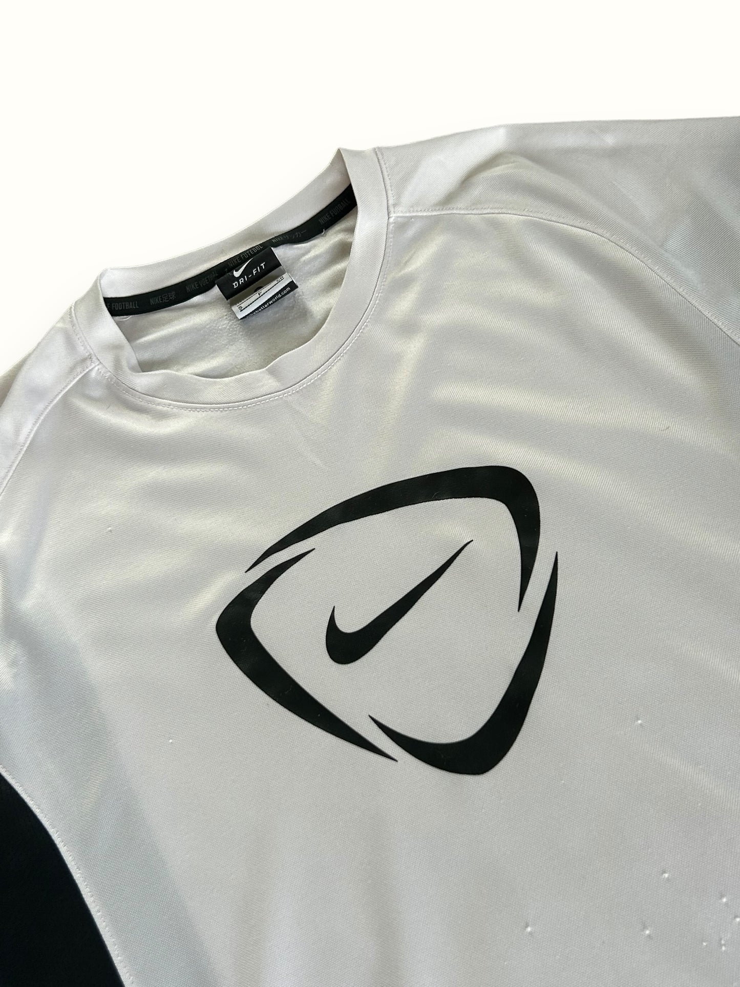 Nike football centre swoosh tee (S)