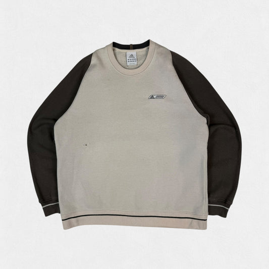 Vintage Adidas small logo sweatshirt (L)