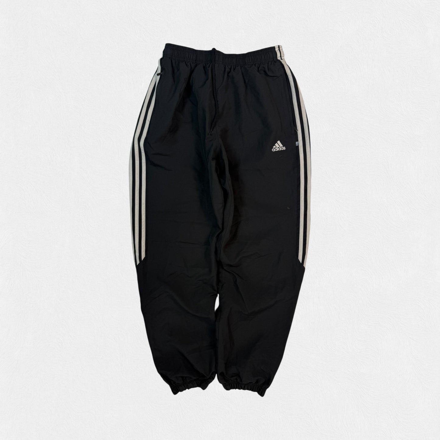 Vintage Adidas baggy track pants (M)