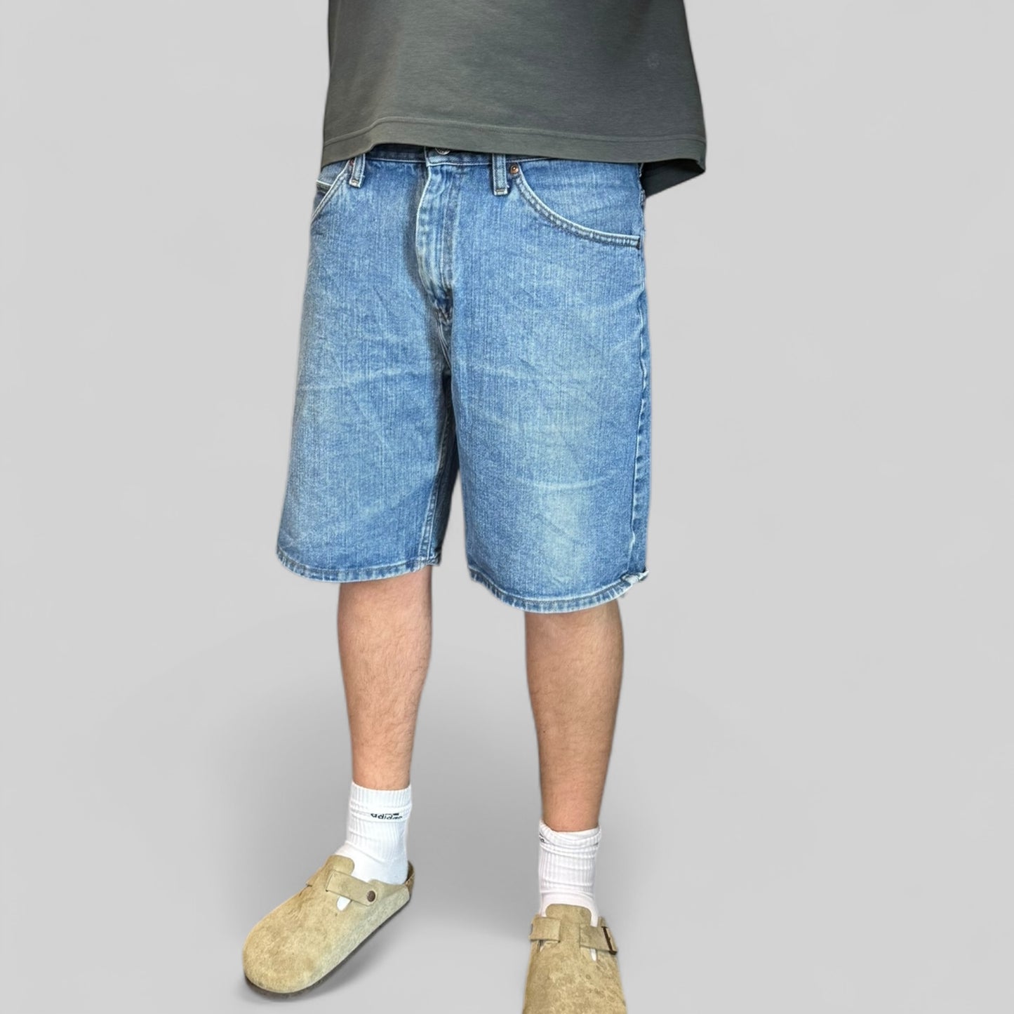 Lee baggy jorts (W33)