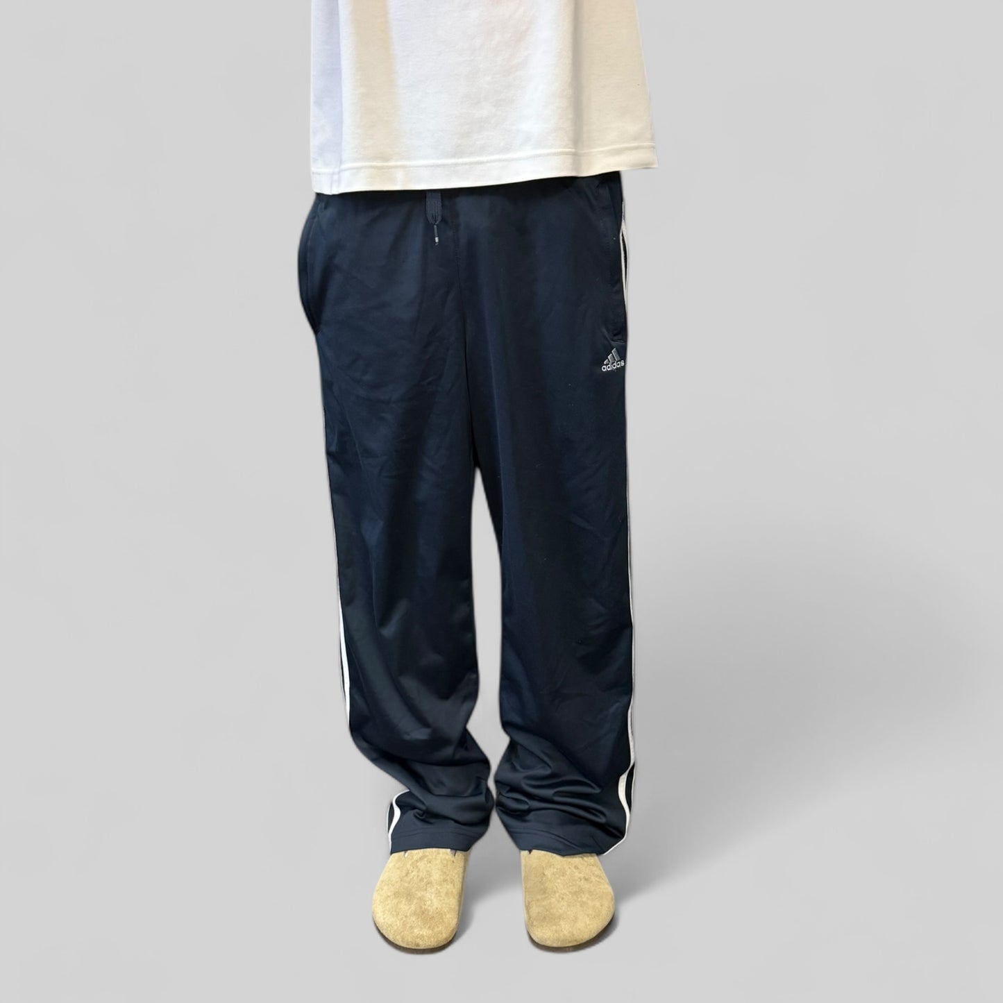 Vintage Adidas baggy track pants (L)