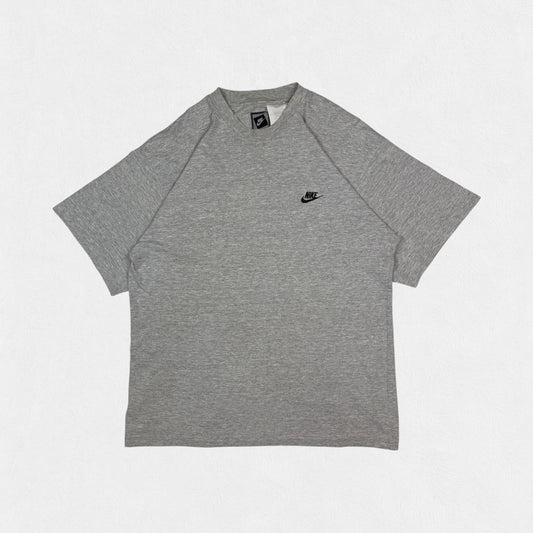 Vintage 90s Nike small logo tee (L)