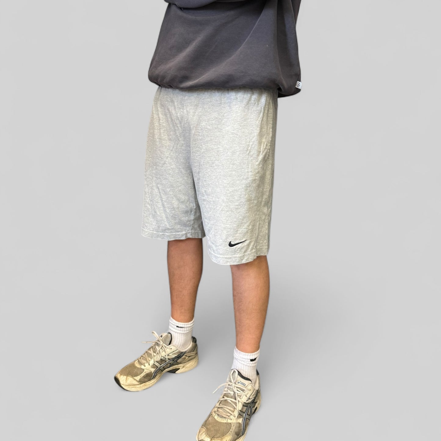 Vintage 90s Nike mini swoosh baggy sweat shorts (L)