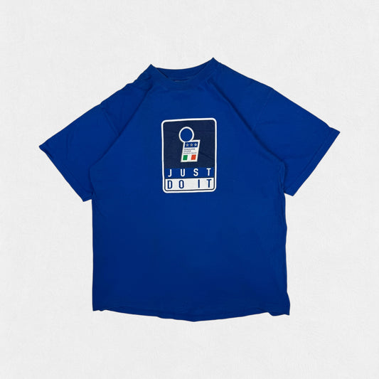 Vintage 90s Nike Italy football graphic tee (L)