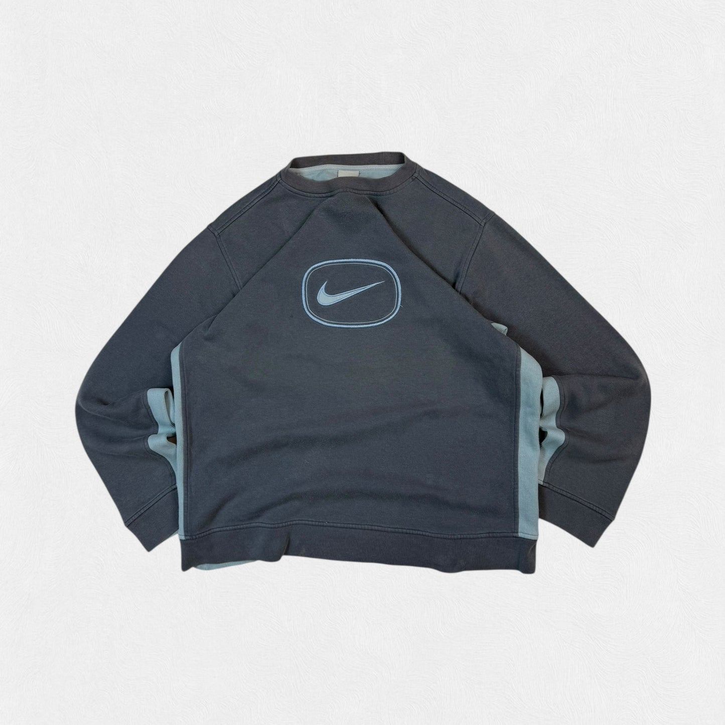 Vintage Nike centre swoosh sweatshirt (M)