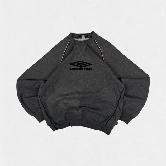 Vintage Umbro centre logo sweatshirt (M)