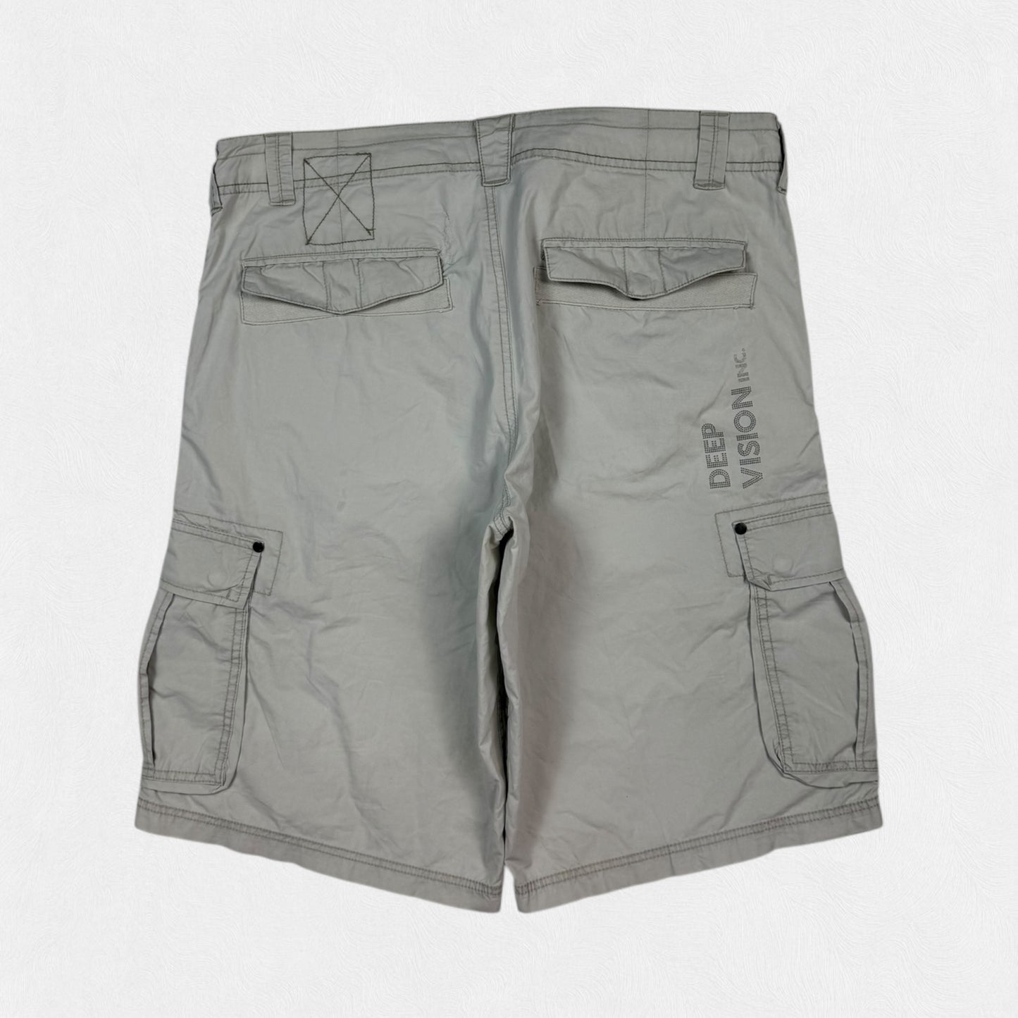 Vintage technical baggy cargo shorts (W38)
