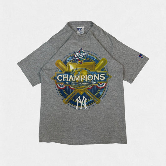 Vintage 90s New York Yankees 1998 world series tee (XS)