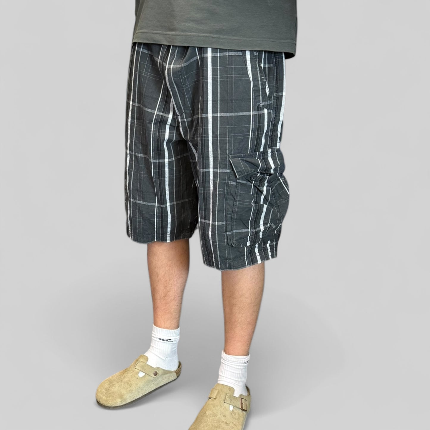 Vintage Lee dungarees baggy checkered cargo shorts (W36)