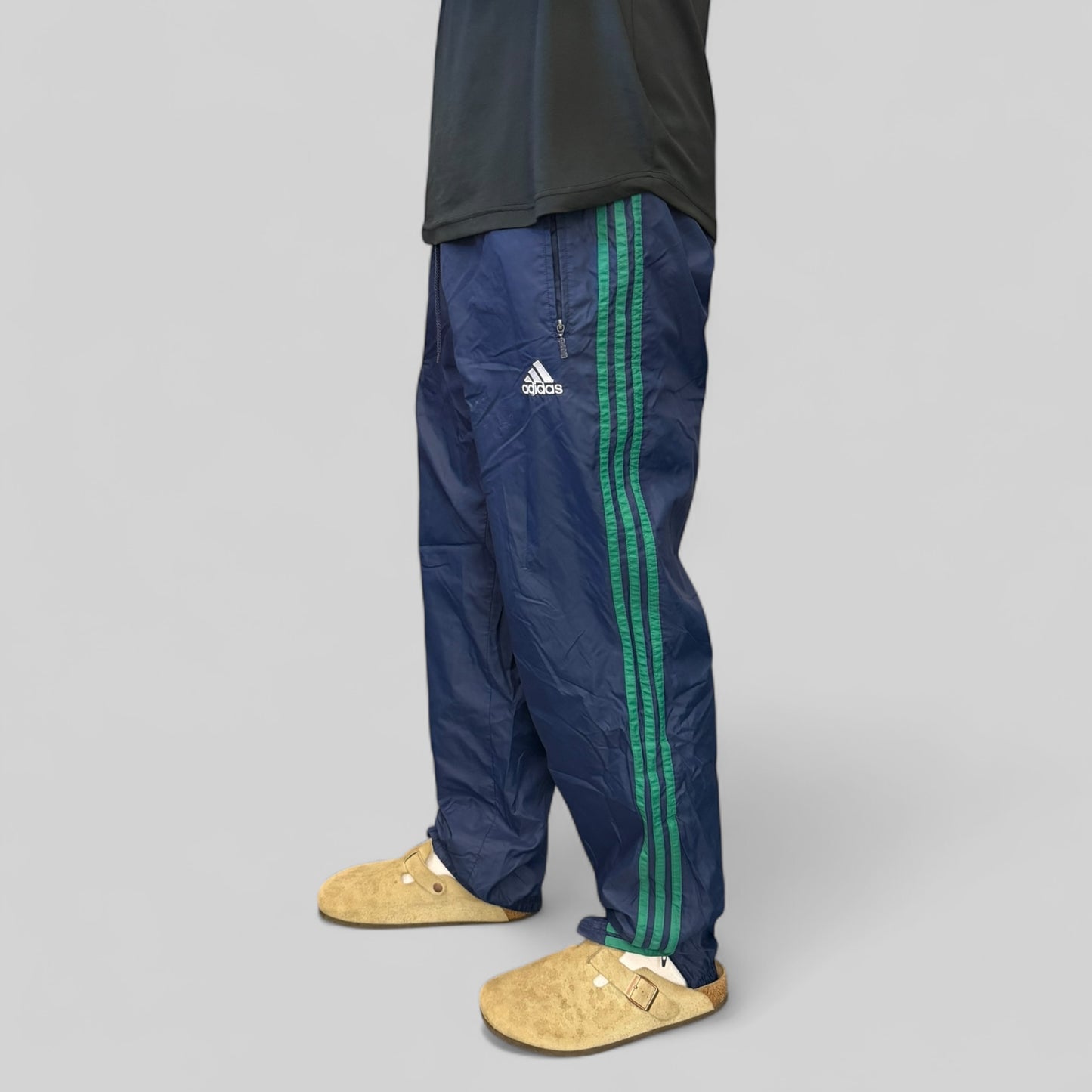 Vintage 90s Adidas baggy track pants (L)