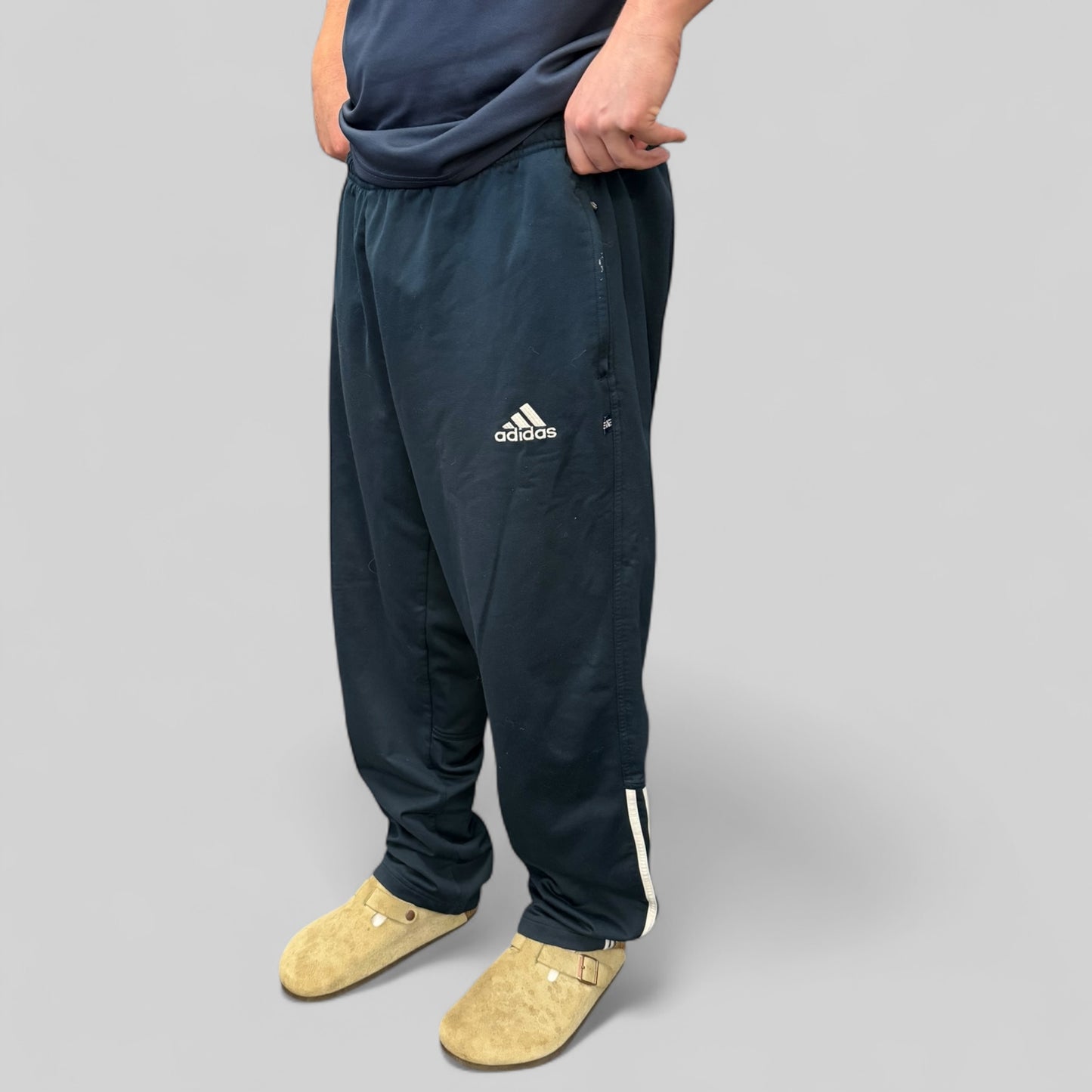 Vintage 90s Adidas track pants (XL)