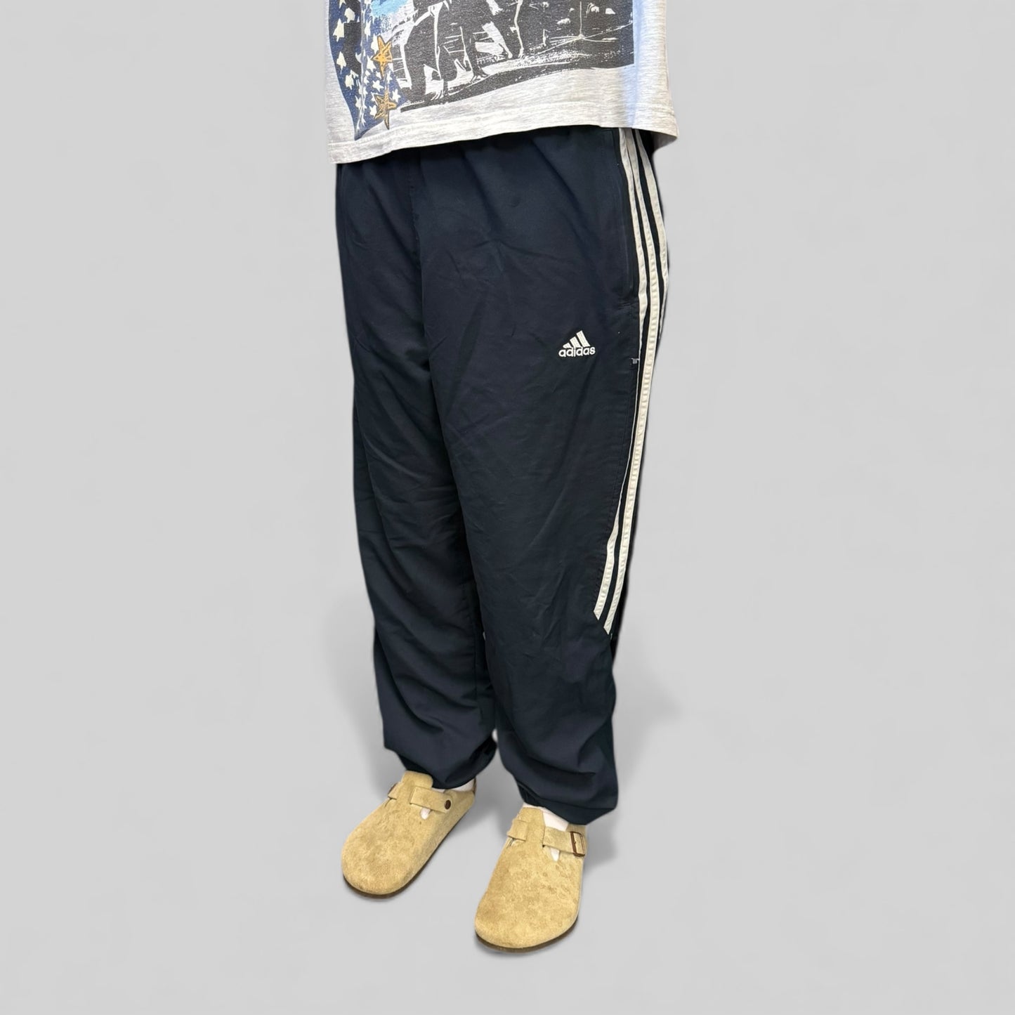 Vintage Adidas baggy track pants (L)