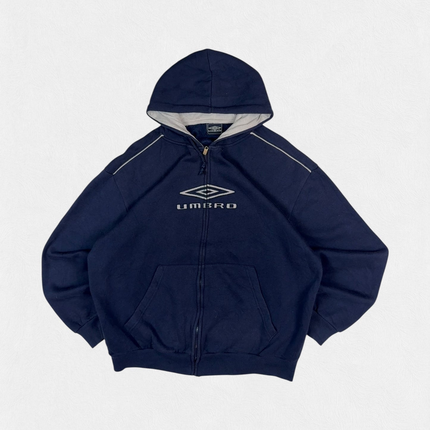 Vintage Umbro centre logo zip up hoodie (L)