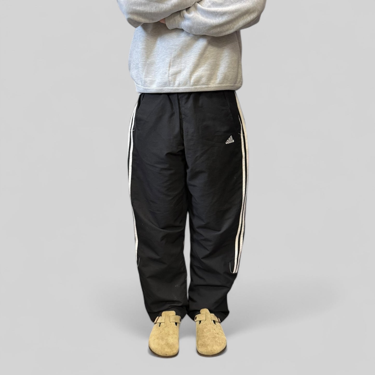 Vintage Adidas baggy track pants (L)