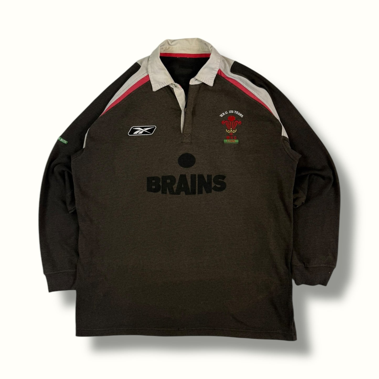 Vintage Wales 2005/06 Reebok rugby shirt (XL)