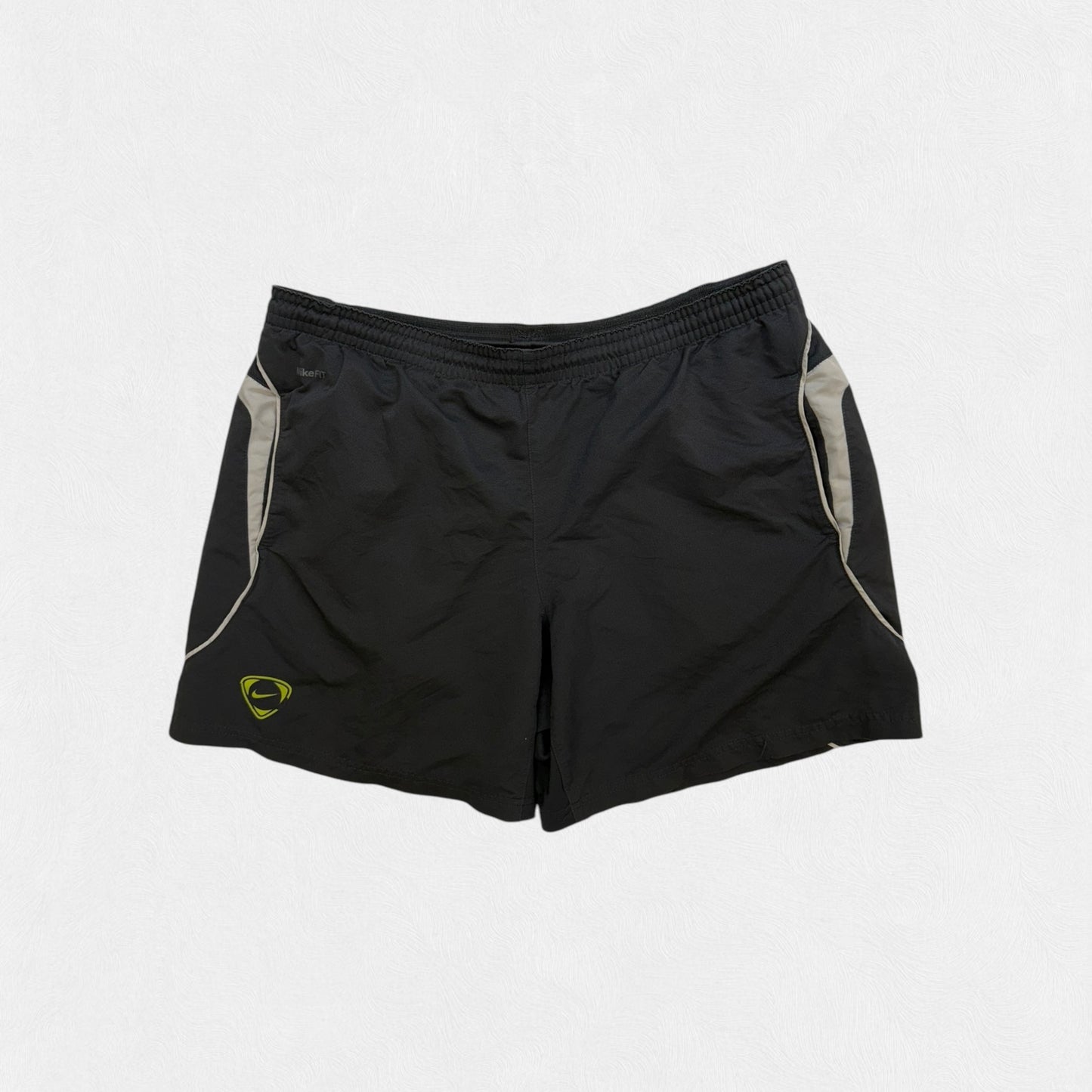 Vintage Nike shield football shorts (M)