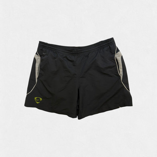 Vintage Nike shield football shorts (M)