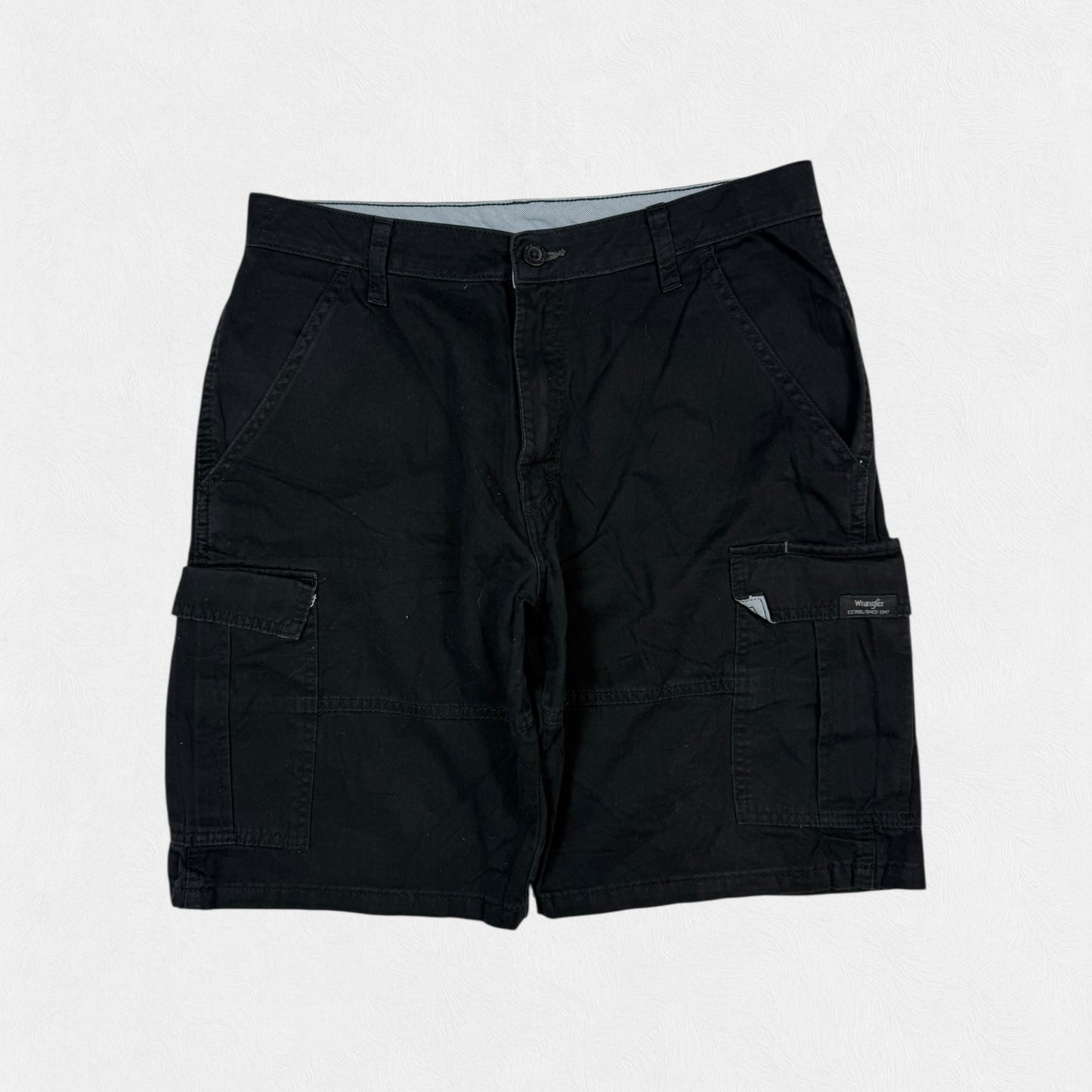Vintage Wrangler baggy cargo shorts (W32)