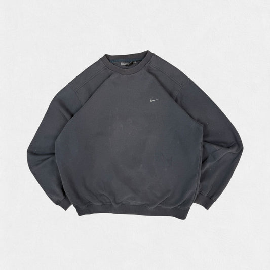 Vintage Nike mini swoosh sweatshirt (M)