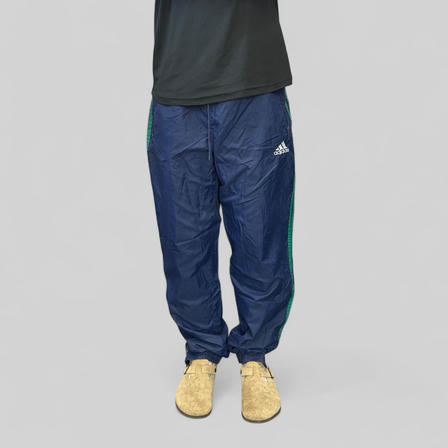 Vintage 90s Adidas baggy track pants (L)