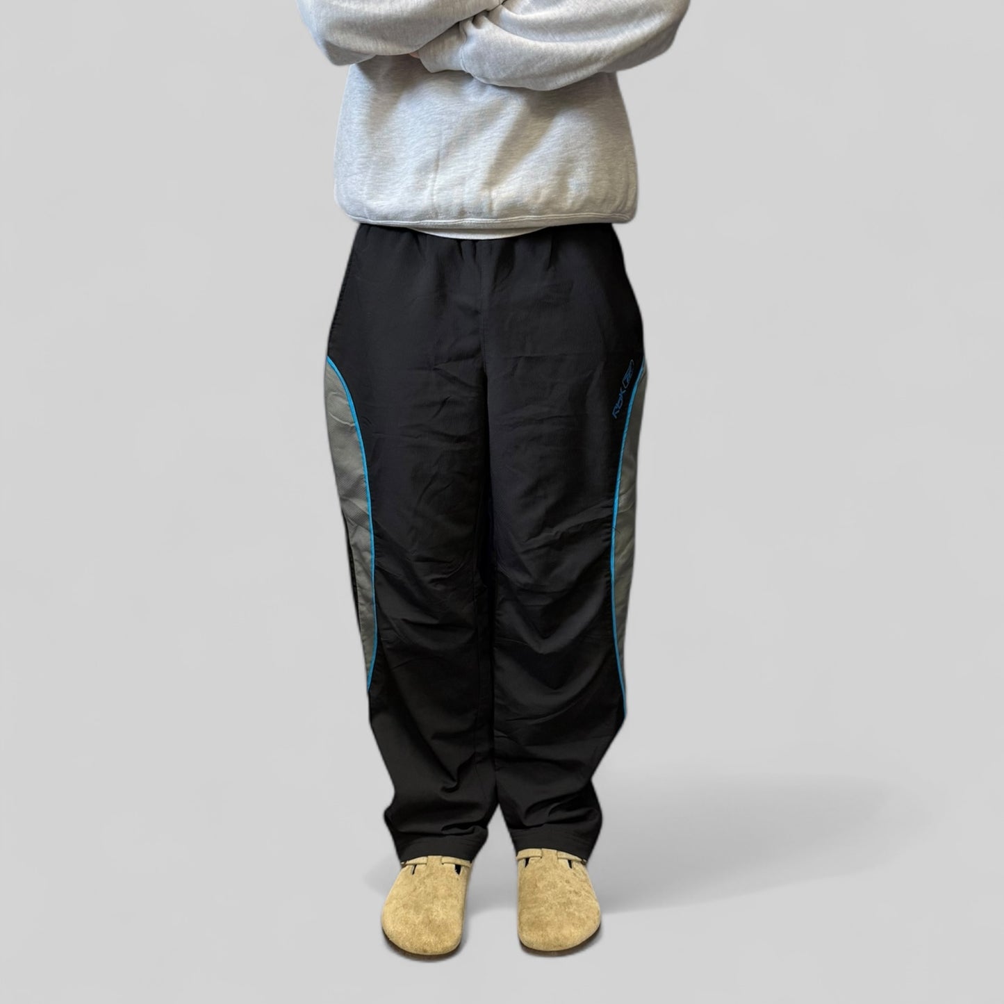Vintage Reebok baggy track pants (M)