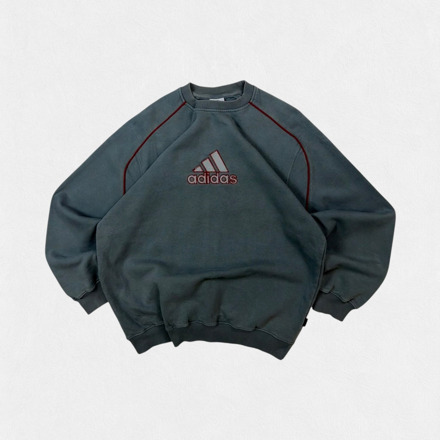 Vintage Adidas centre logo sweatshirt (L)