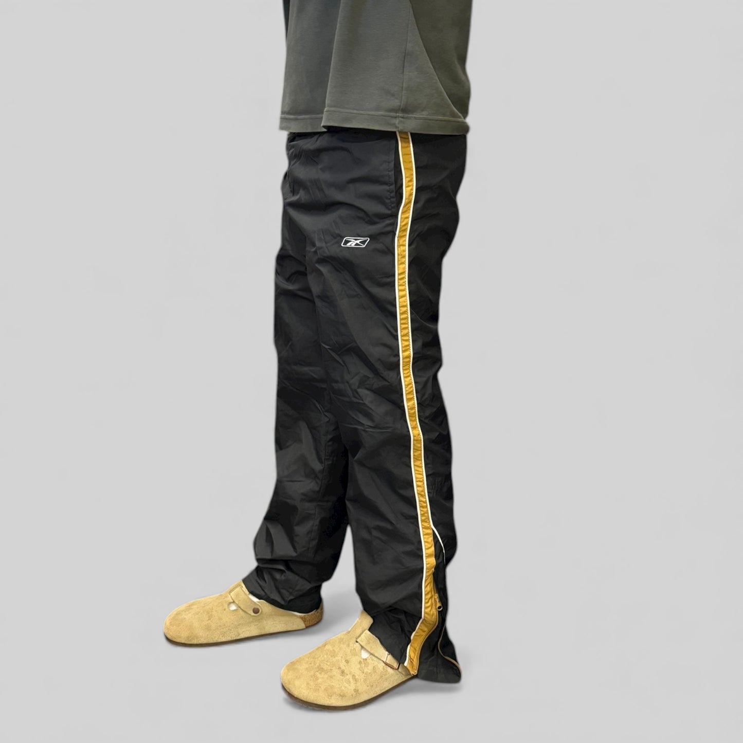 Vintage Reebok baggy side stripe track pants (M)