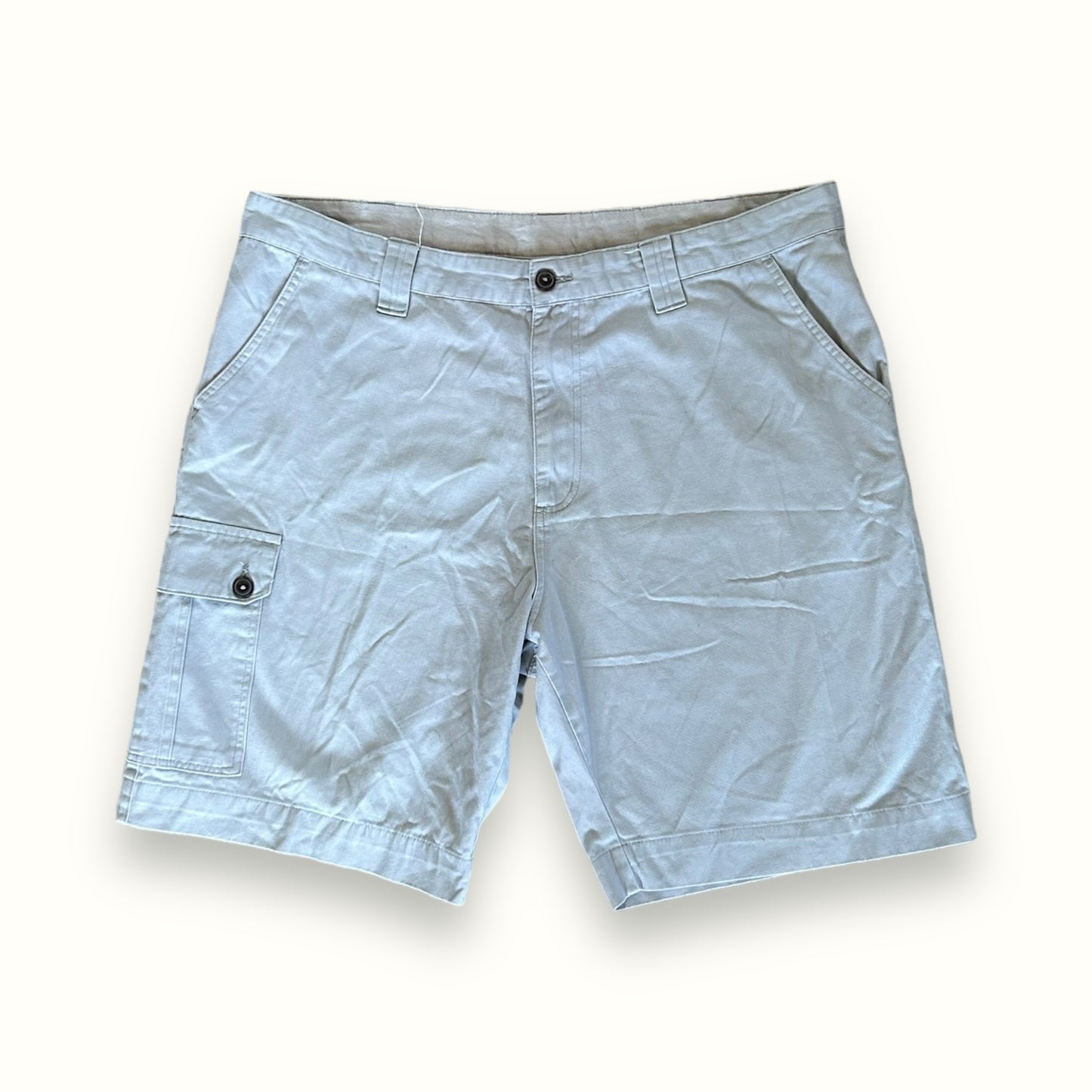 Guinness cargo shorts (W42)
