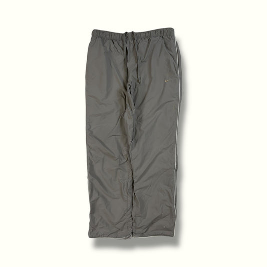 Vintage Nike baggy track pants (L)
