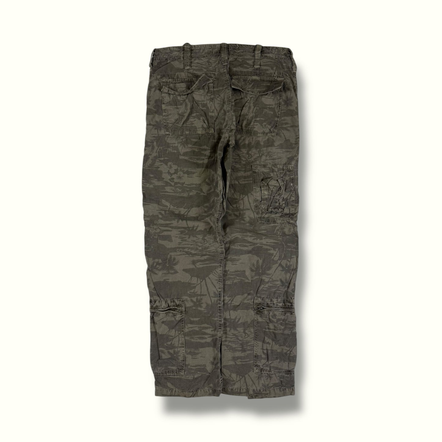 Vintage Fishbone camo baggy cargo pants (W34)
