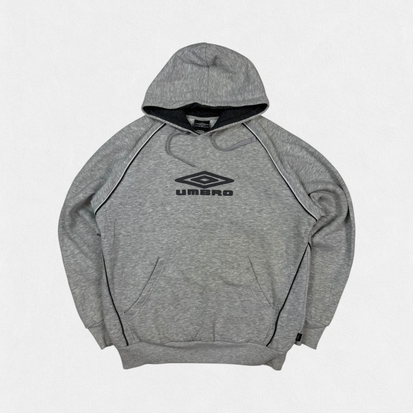 Vintage Umbro centre logo hoodie (M)