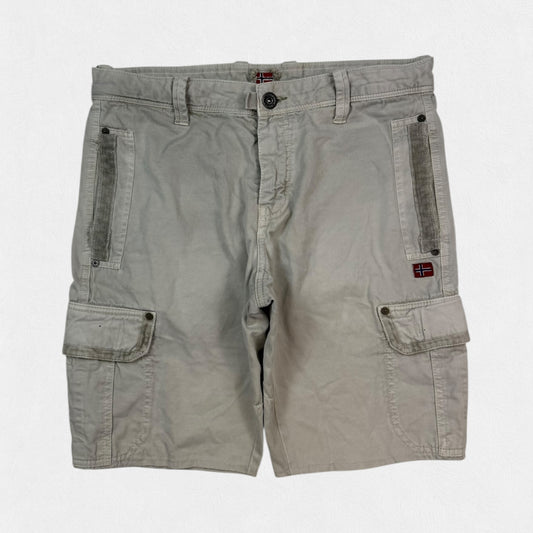 Vintage Napapijri cargo shorts (W32)