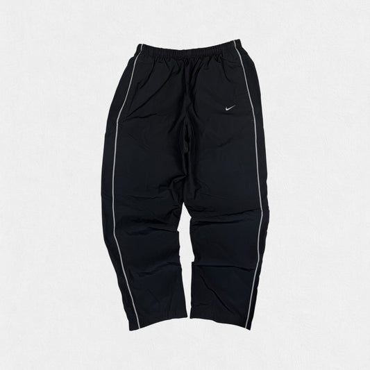Vintage Nike baggy track pants (L)