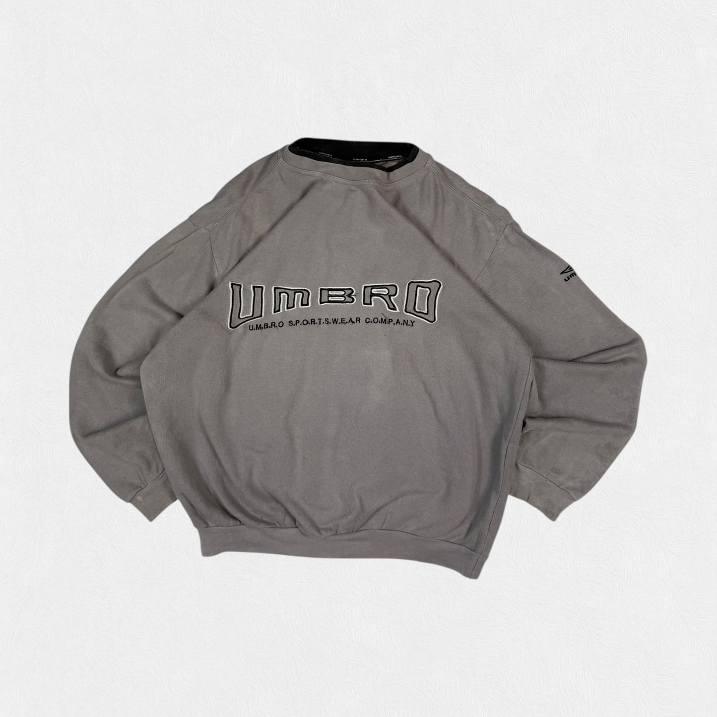 Vintage Umbro spell out sweatshirt (M)