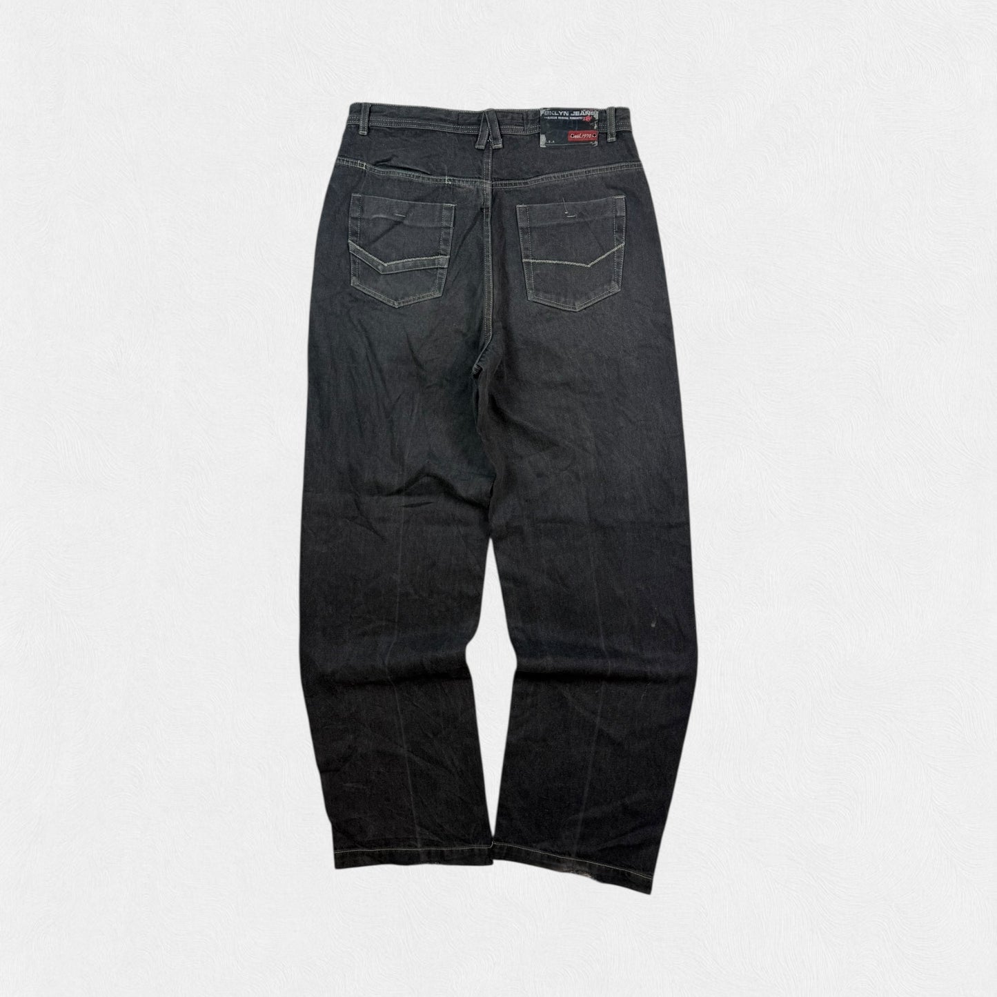 Vintage Y2K Hip Hop baggy denim jeans (W34)