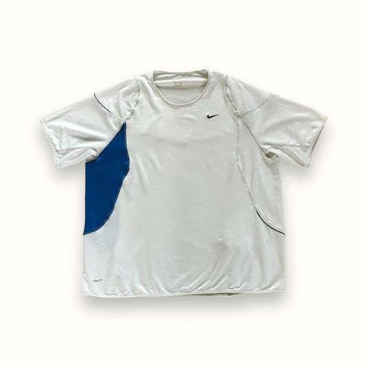 Nike mini swoosh tee (XL)