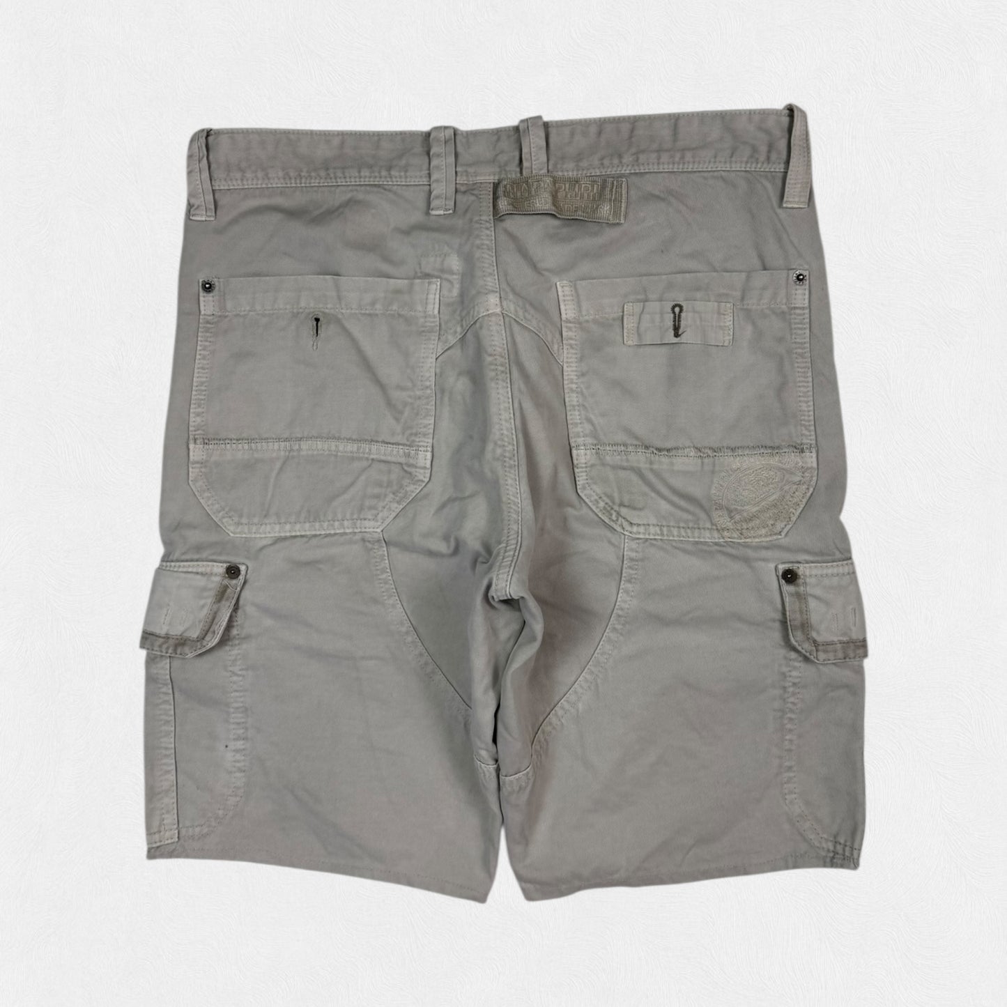 Vintage Napapijri cargo shorts (W32)
