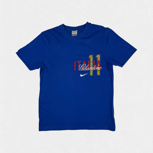 Vintage Nike Italy Gilardino football tee (M)