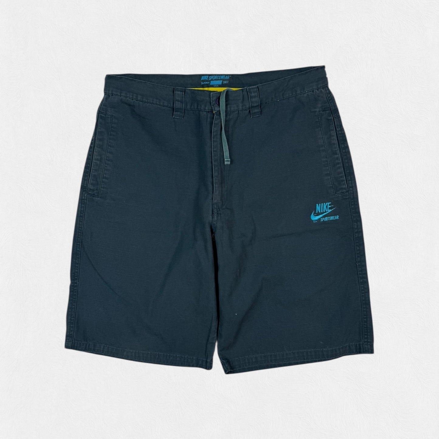 Vintage Nike baggy shorts (L)