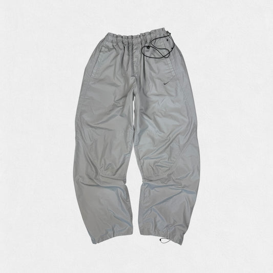Vintage Nike mini swoosh baggy parachute track pants (XXL)