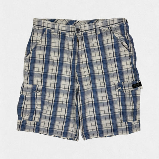 Vintage Wrangler baggy checkered cargo shorts (W38)