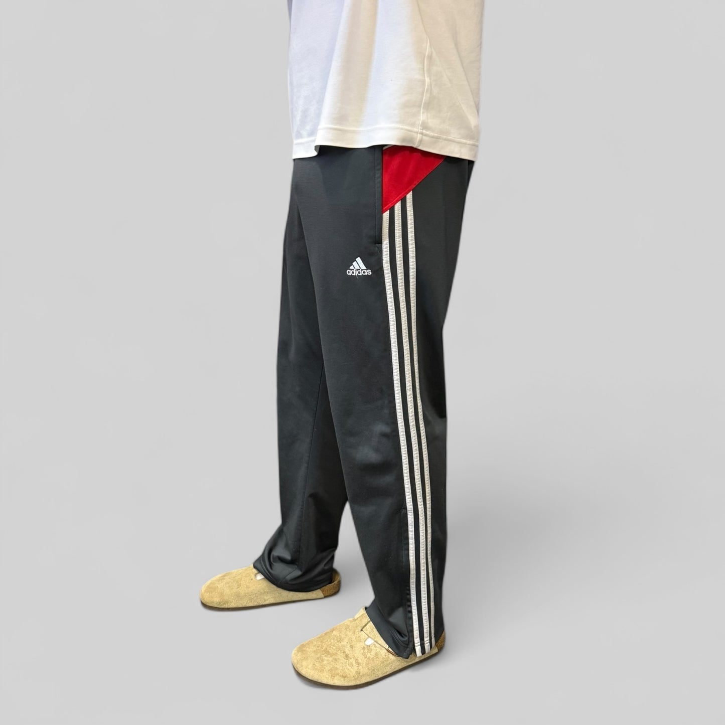 Vintage Adidas baggy track pants (S)