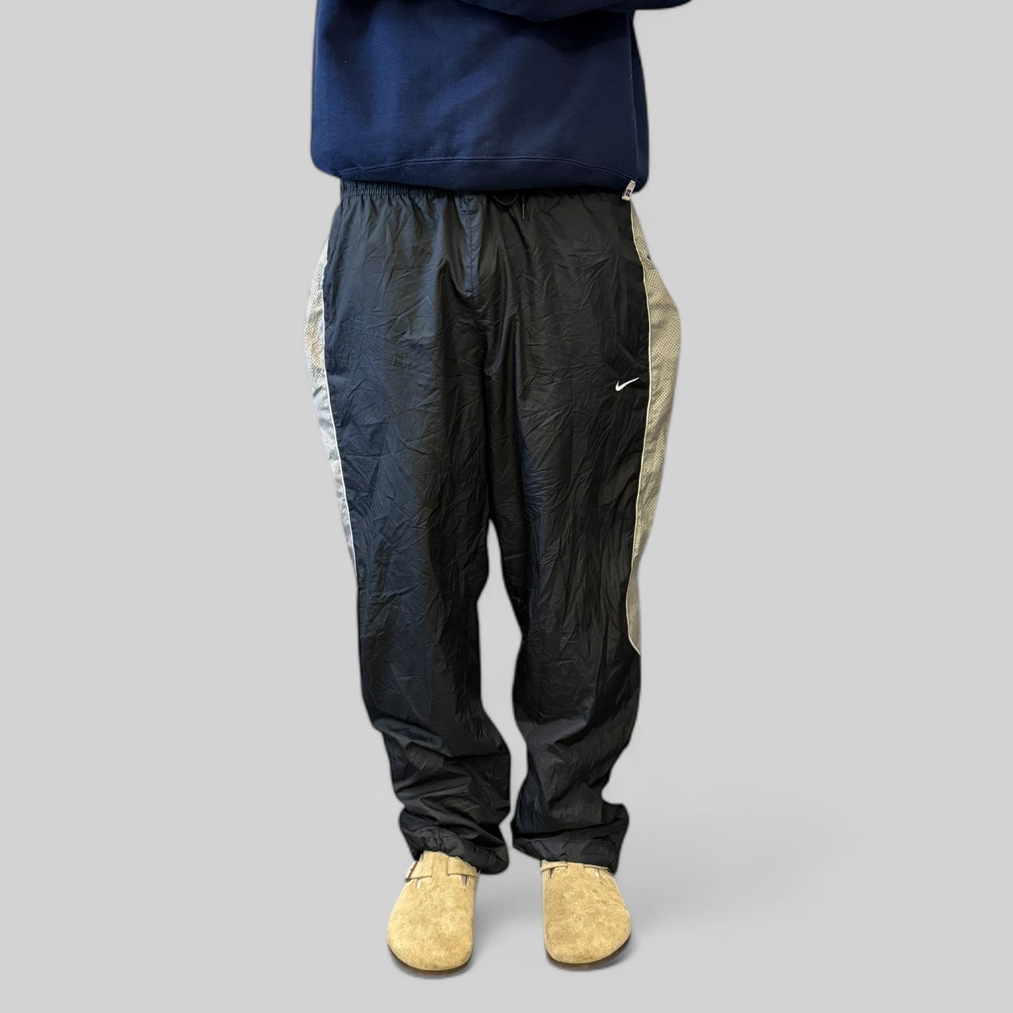 Vintage Nike side stripe baggy track pants (L)
