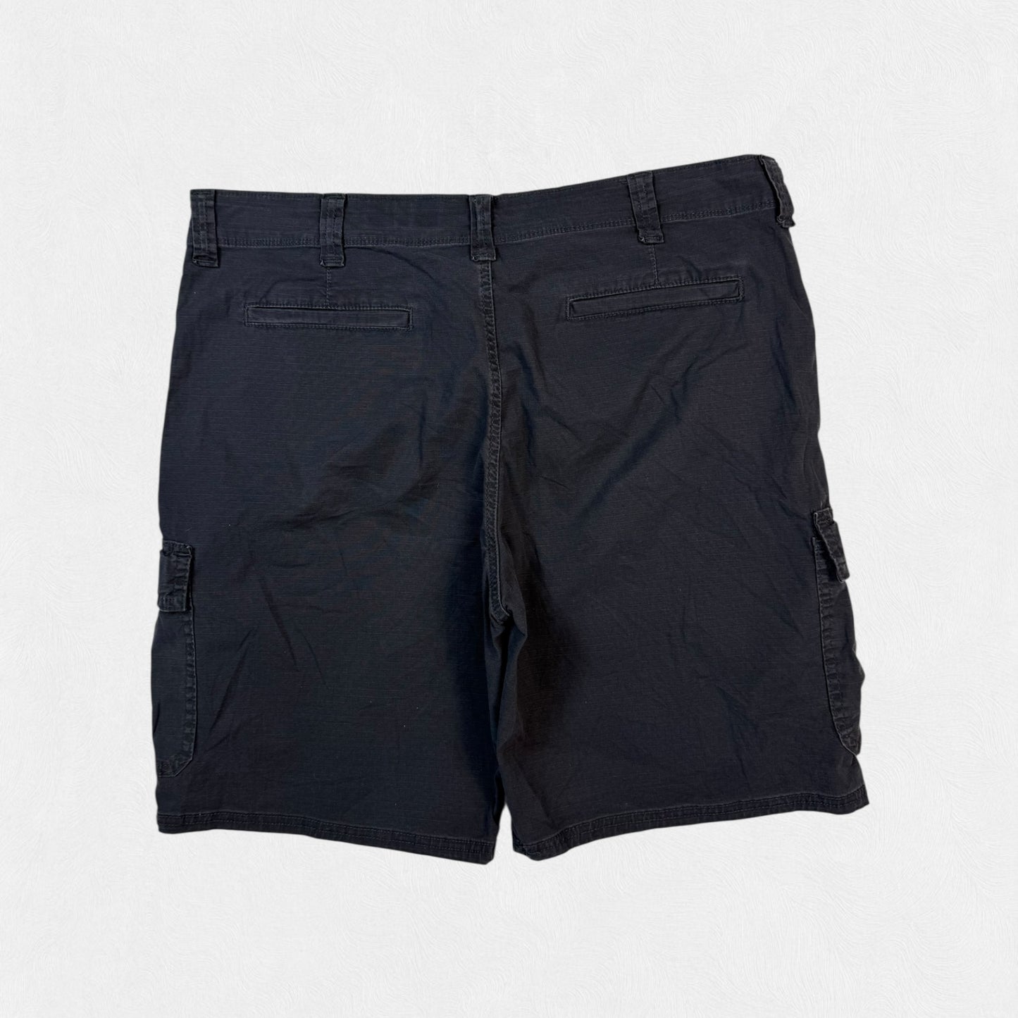 Vintage Wrangler baggy cargo shorts (W36)