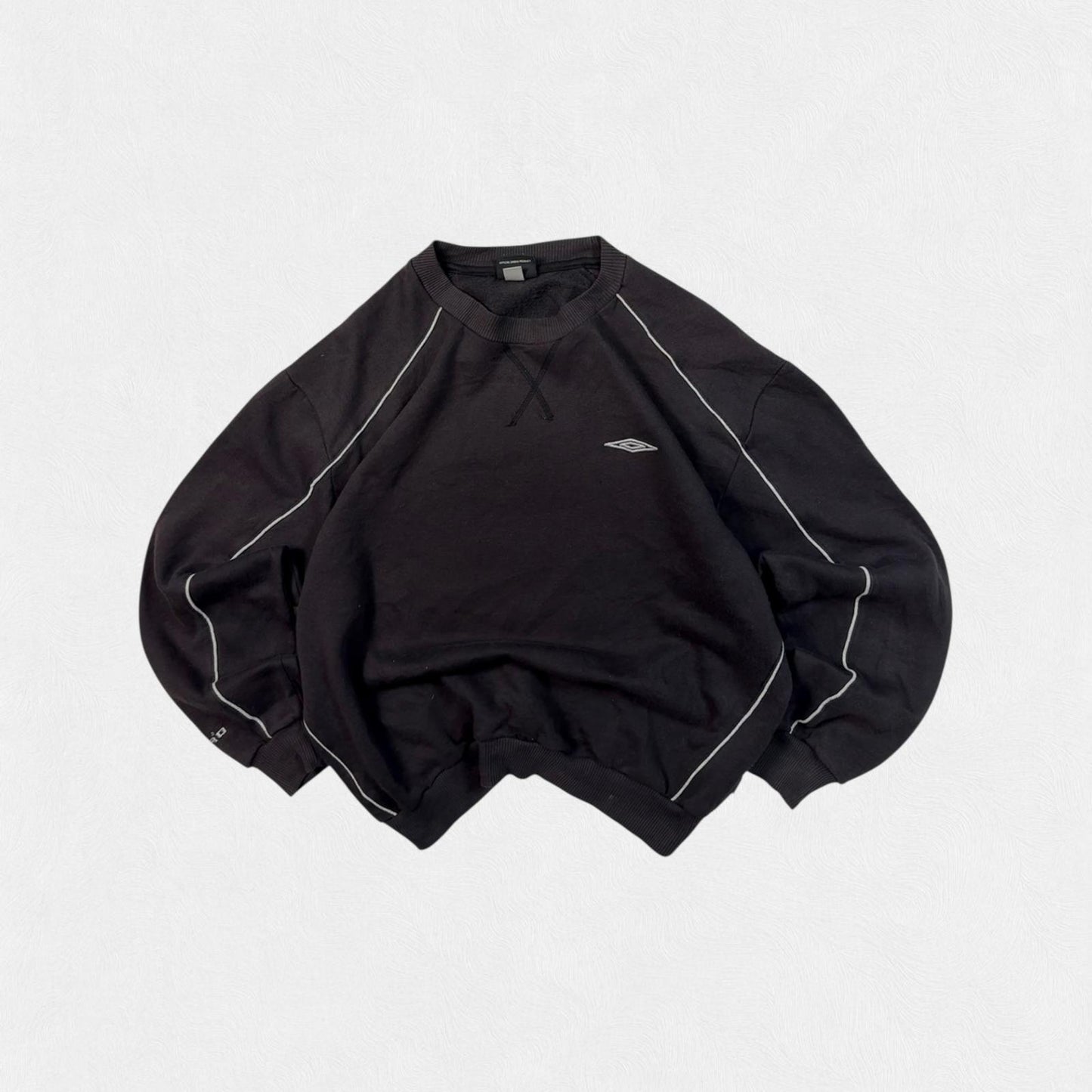 Vintage Umbro small logo sweatshirt (L)